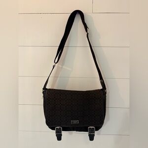 Coach Signature Canvas Messenger Bag